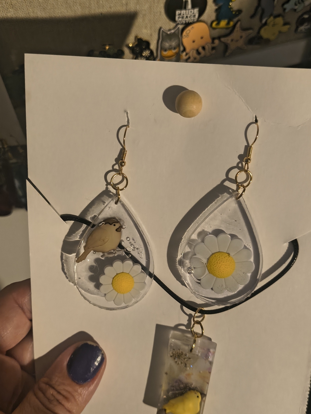 Clear Teardrop Resin Earrings with White Daisy and Yellow Center With Necklace